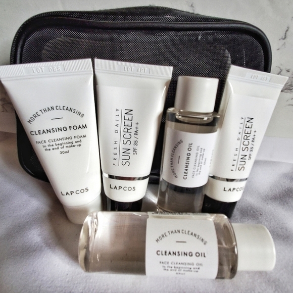 Two Sets of Korean ♥️ LUX Travel Set ♥️ K Beauty from Korea - Picture 2 of 3